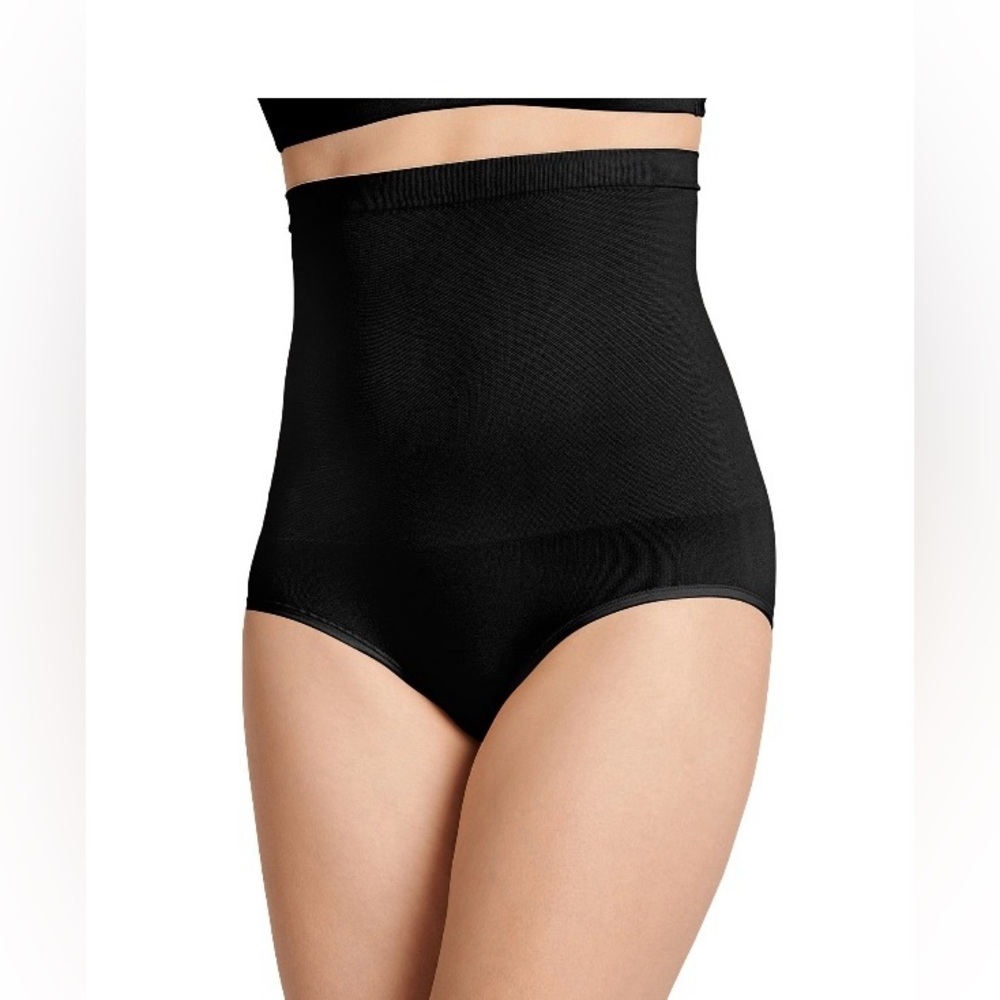 Jockey Essentials women’s seamfree slimming high-waist brief; size: M